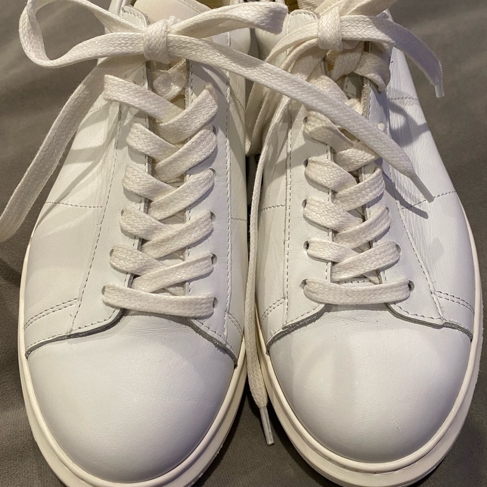 Greats tennis shoes
